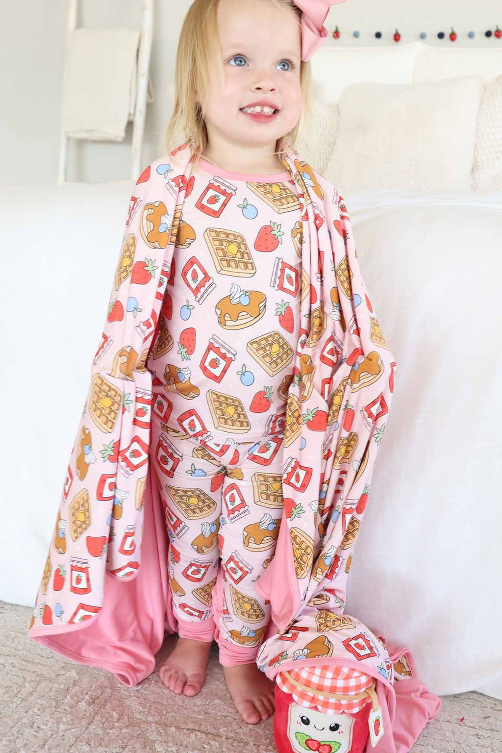 Sweet Stacks Two Piece Pajama Set | Pink