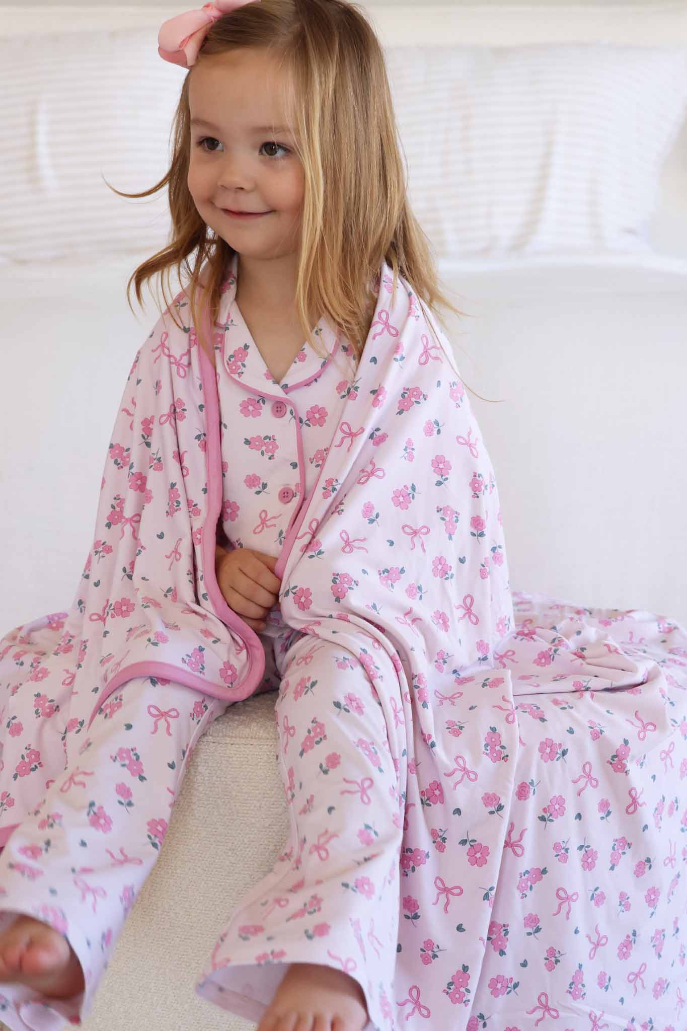 Ribbon & Roses Double Sided Bamboo Blanket | Pink