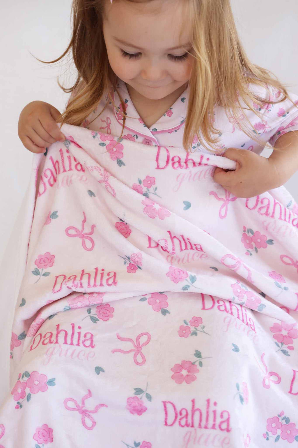 Ribbon & Roses Personalized Kids Blanket | Pink